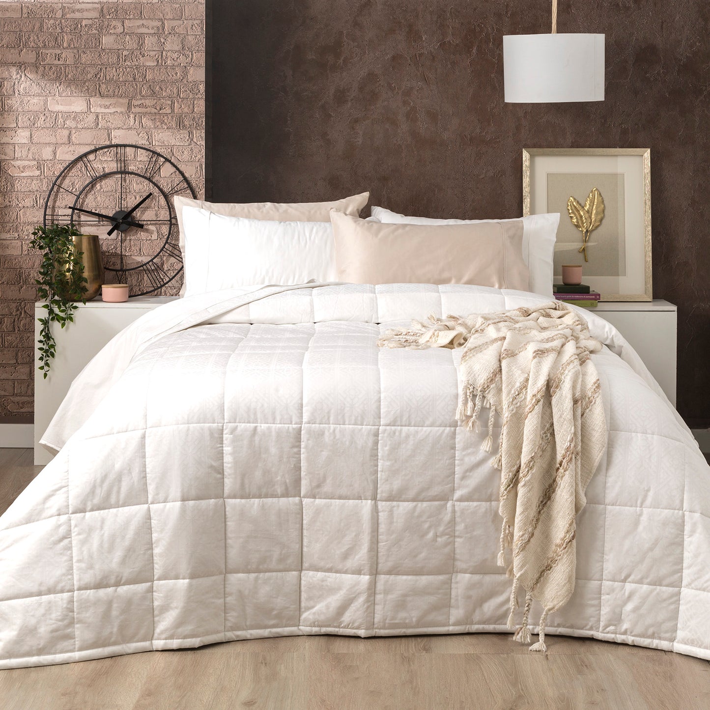 Mosaic 500 TC Cotton Jacquard White Comforter Set by Ddecor Home King