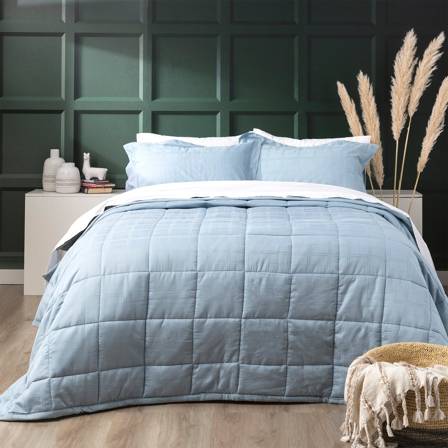 Willow 500 TC Cotton Jacquard Sky Comforter Set by Ddecor Home Queen