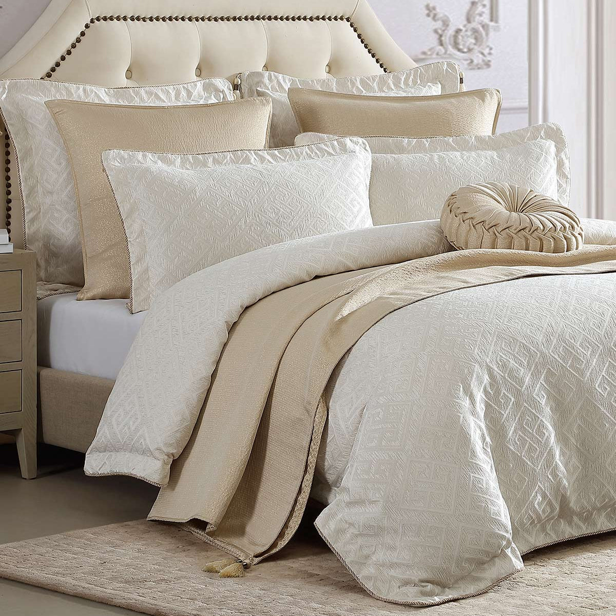 Davinci Athena Gold Woven Jacquard Chenille Quilt Cover Set King