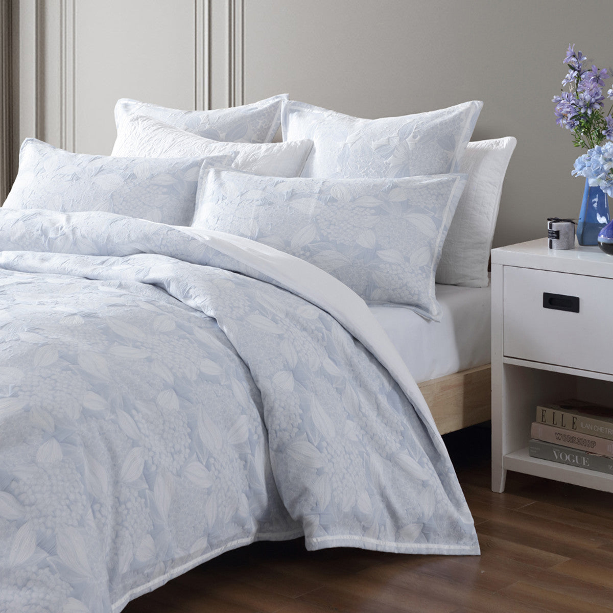 Private Collection Hydrangea Chambray Quilt Cover Set Polyester Cotton Yarn Dyed Jacquard Queen