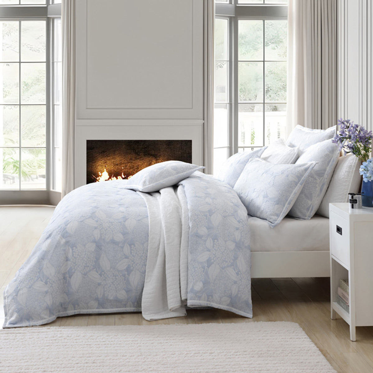 Private Collection Hydrangea Chambray Quilt Cover Set Polyester Cotton Yarn Dyed Jacquard Super King