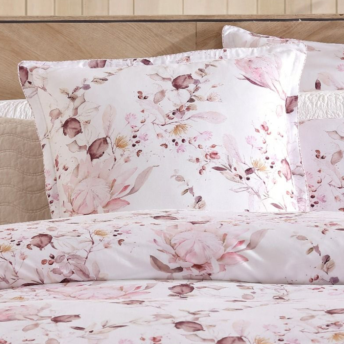 Private Collection Millicent Rose Quilt Cover Set Cotton Sateen Digital Print Queen