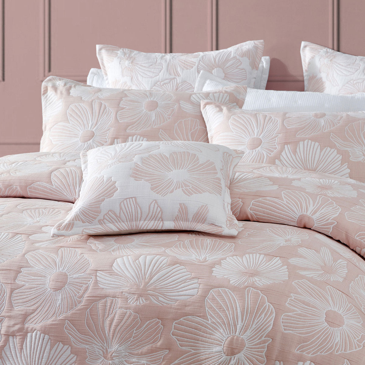 Platinum Collection Poppi Rose Cotton Polyester Jacquard Quilt Cover Set King