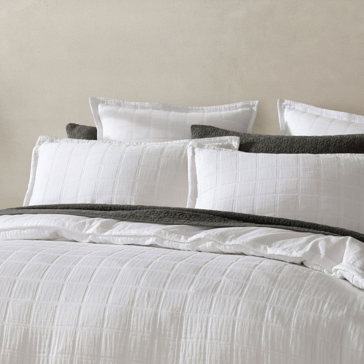 Platinum Collection Sierra White Cotton Matelasse Quilt Cover Set Super King