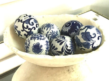 Aline Blue & White Decorator set of 6 balls